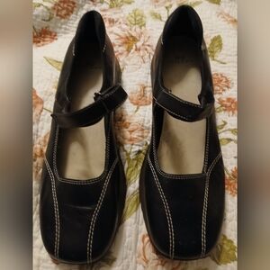 Anne Klein Mary Jane Black Leather Flats with White Top Stitching Sz 9.5 M